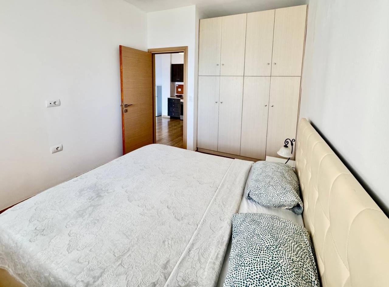 4 Seasons Sea View Apartment Sarandë Exterior foto